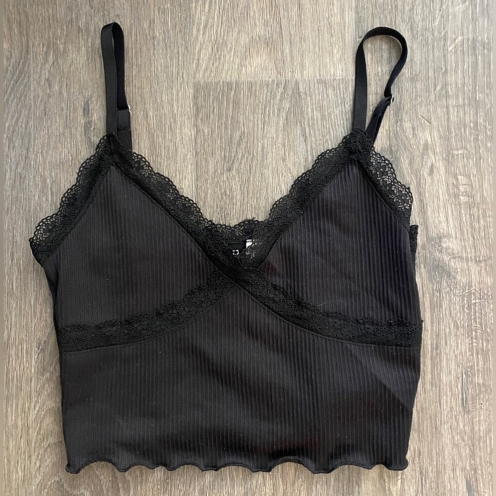 Black Lace Trim Cropped Cami